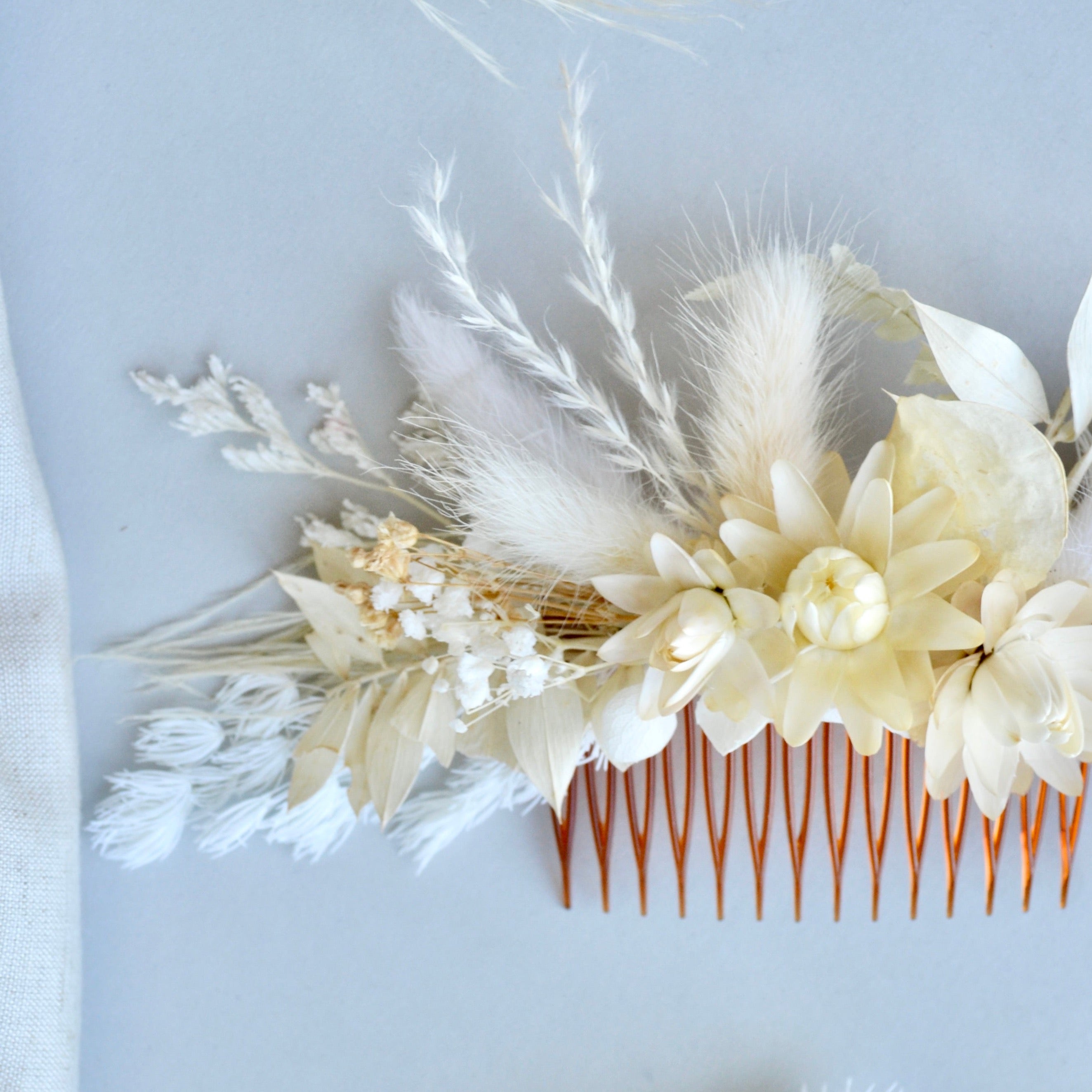 dried flower hair comb